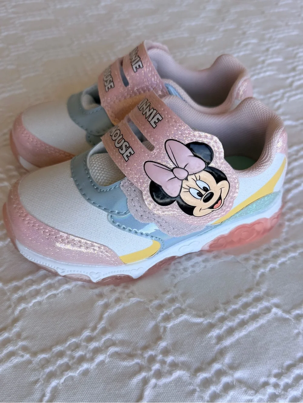 Disney Minnie Mouse Light-Up Sneakers Toddler Size 8W Pink Like New
